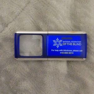 Reading Light and Magnifying Glass All In One